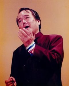 知花　かつあき