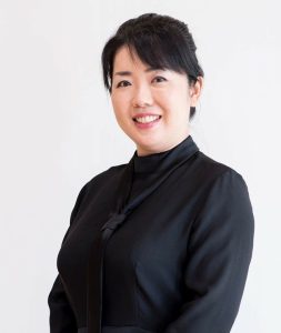 金城　佳子