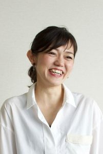 岩間　理恵