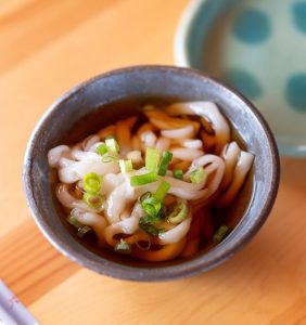 松崎　華子